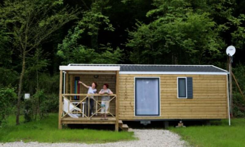 Le Val de Trie - Mobil home - Cottage Cosy Confort + 2 chambres 5 personnes, Terrasse couverte, TV, LV, 28m² (2015)