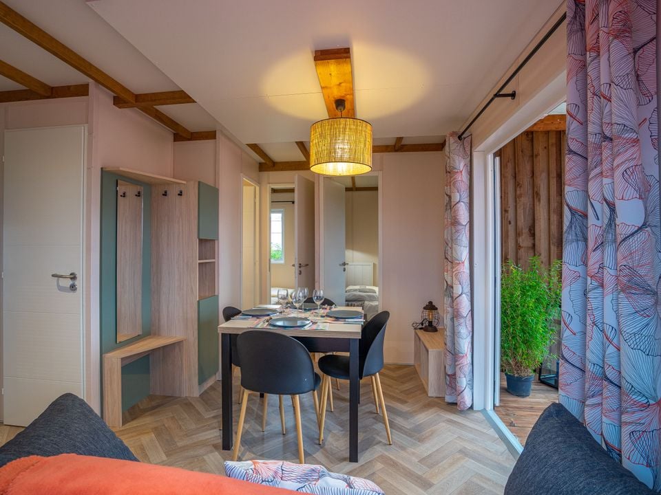 La Davière Plage - Châlet - Chalet 4 personnes - Chalet Cannelle Premium 26.5m² 2 chambres + TV + LV + Terrasse couverte + clim