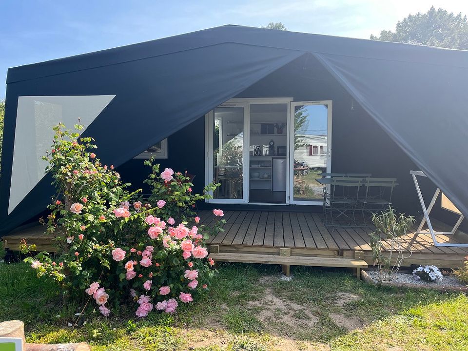 La Plage - Tente meublée - Tente en toile et en bois 4 personnes - Coco Salle d'O AVEC Sanitaire