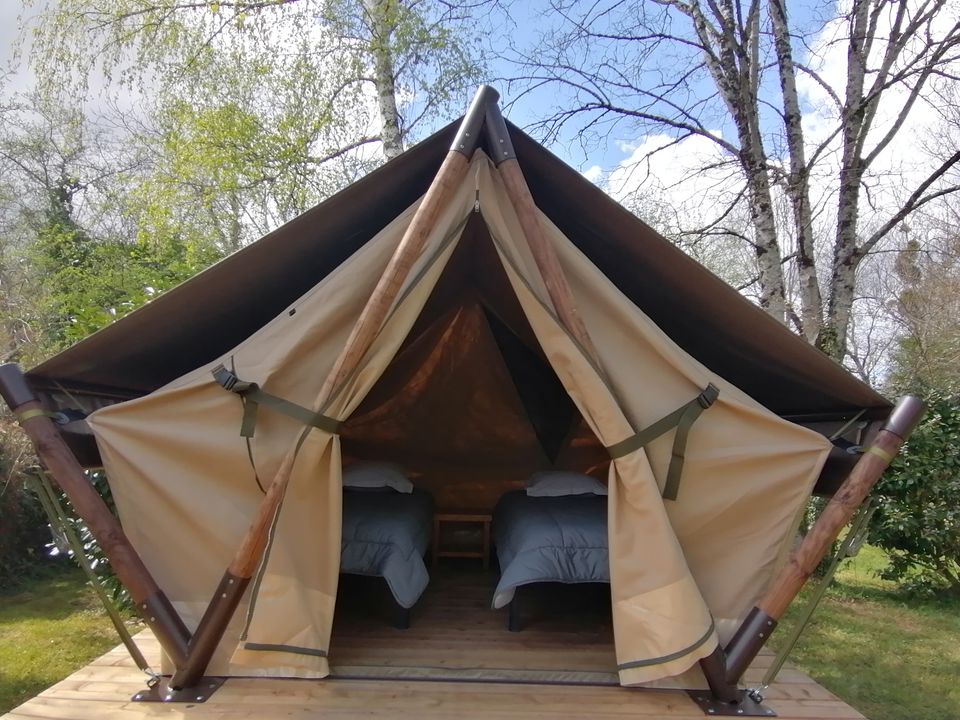 L'Oasis du Berry - Tente meublée - Tente 2 personnes - LODGE sans sanitaires, avec éléctricité