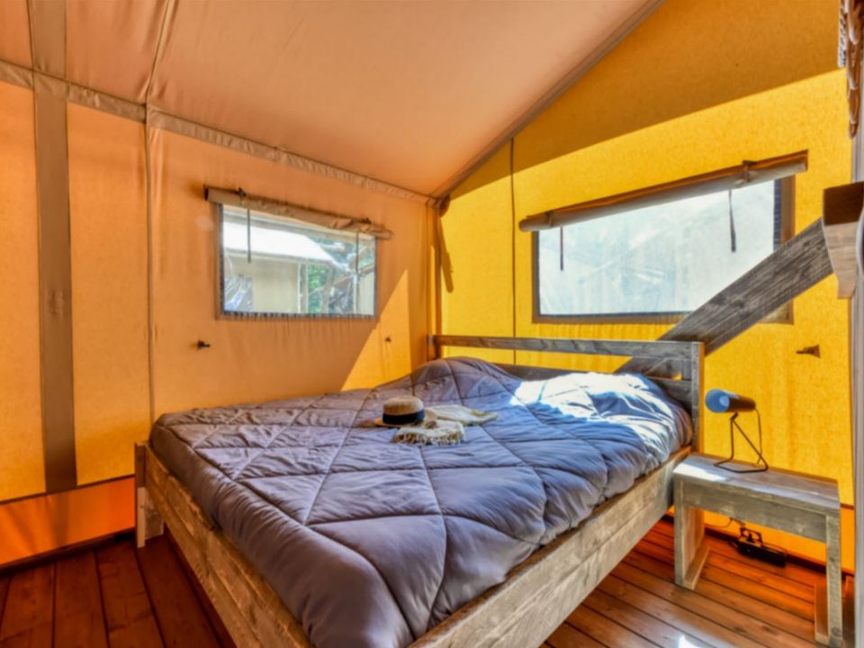 Millau - Tente meublée - Tente en toile et en bois 4 personnes - Lodge Luxe 2 chambres