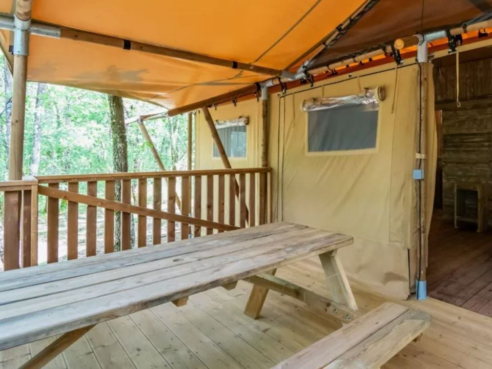 Lou Castel - Mobil home - Tente en toile et en bois 4 personnes - INSOLITE CONFORT LODGE ( 2 chambres)
