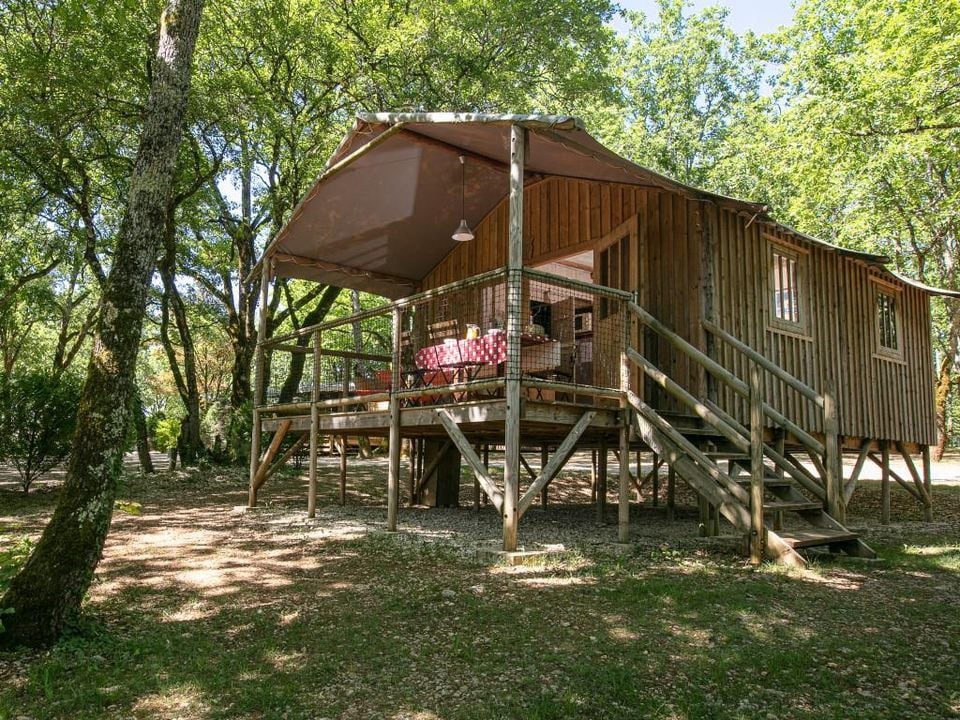 Les Hirondelles - Mobil home - Hébergement 5 personnes - Cabane Perchée - 2 chambres