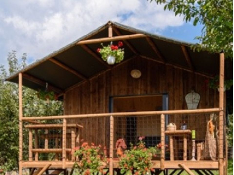 Peyrelevade - Châlet - Chalet 5 personnes - Cottage premium (2022) bord de rivière, 2 chambres, terrasse couverte 5 pers