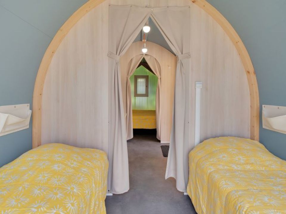 Domaine de Bel Air - Tente meublée - Tente en toile et en bois 4 personnes - Coco Sweet (sans sanitaires)