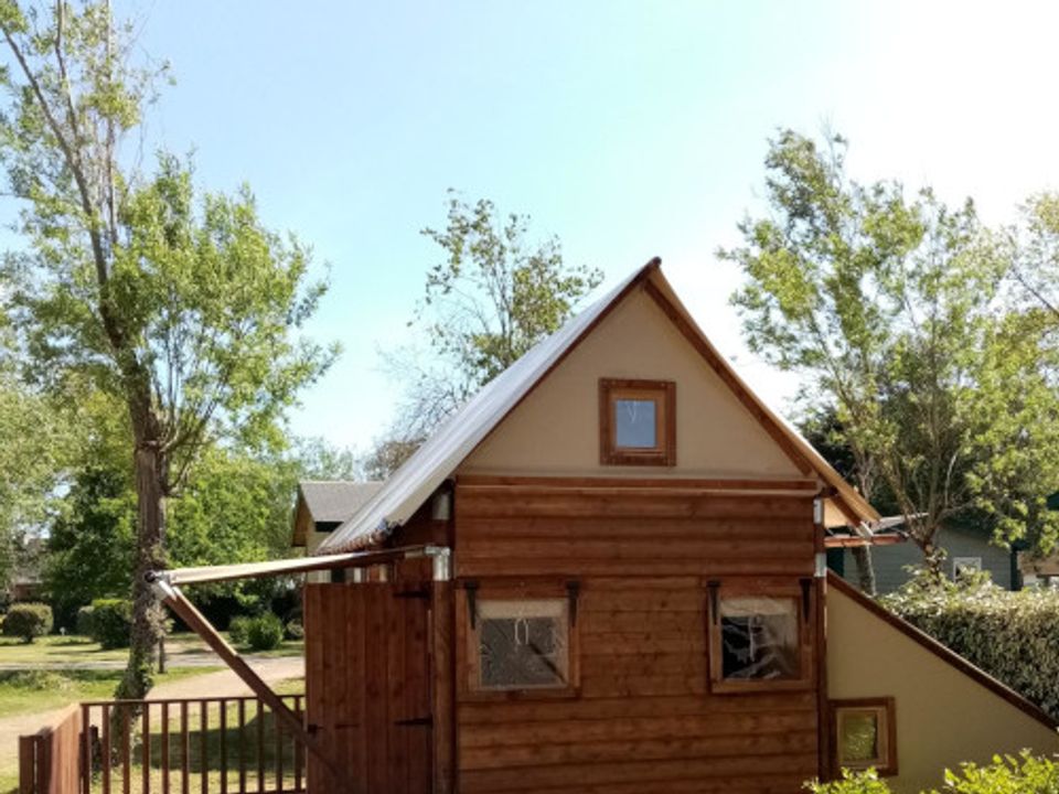 Kerlaz - Tente meublée - Tente en toile et en bois 4 personnes - LODGE Cocotier (sans sanitaires)