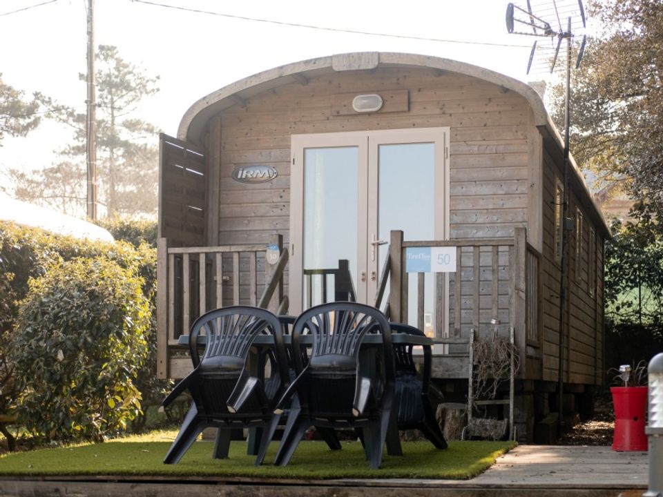 Camping du Bord de Mer - Mobil home - Hébergement 4 personnes - Roulotte 2 chambres