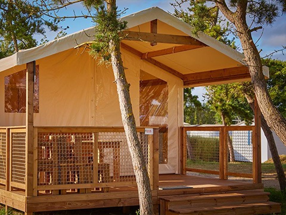 Norcenni Girasole Club - Tente meublée - Tente en toile et en bois 5 personnes - Tente Super Lodge | 2 Ch. | 4/5 Pers. | 1 SDB