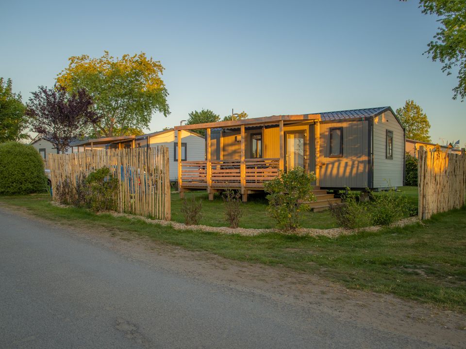 Le Domaine du Pendruc - Mobil home - Mobilhome 4 personnes - MARIN Confort 27 m² - 2 chambres / terrasse couverte + TV