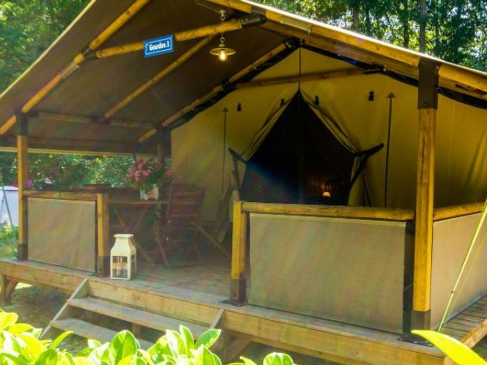 La Draille - Tente meublée - Tente en toile et en bois 5 personnes - Lodge Gourdon (sans sanitaires)
