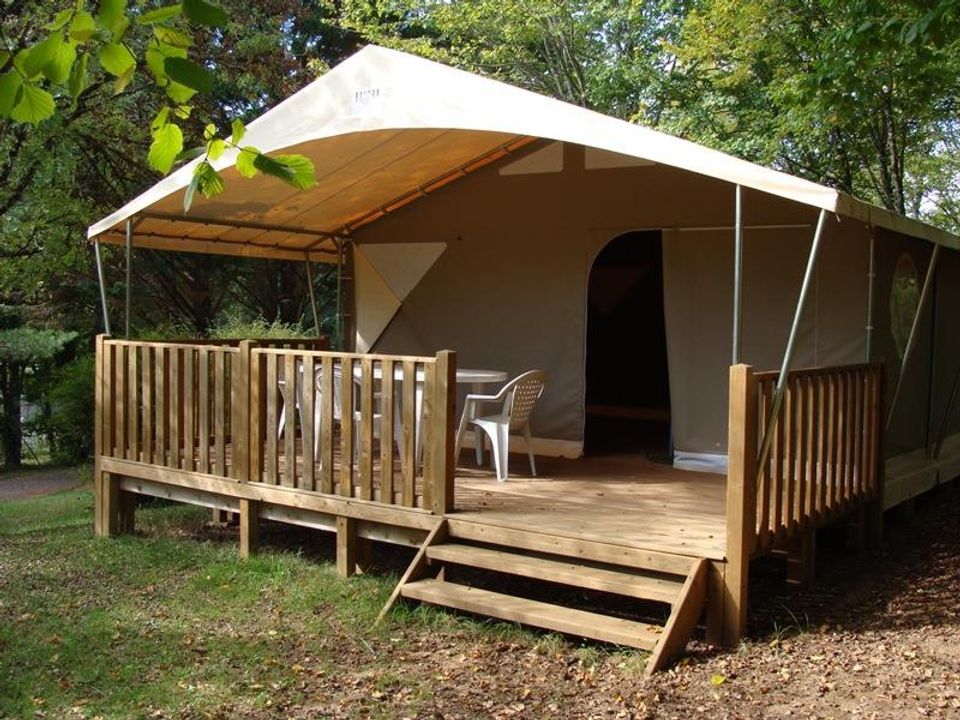 La Grande Veyière - Tente meublée - Tente en toile et en bois 4 personnes - Lodge Canada Confort