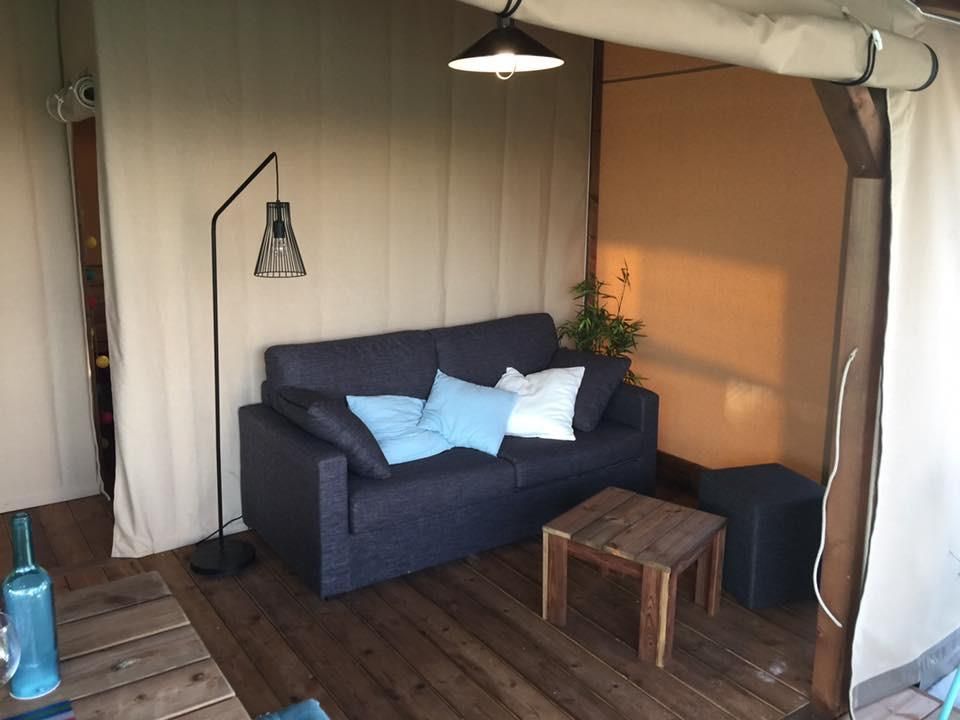 La Corniche - Tente meublée - Tente en toile et en bois 5 personnes - Lodge Cotton Confort 32m² - 2 chambres + terrasse couverte