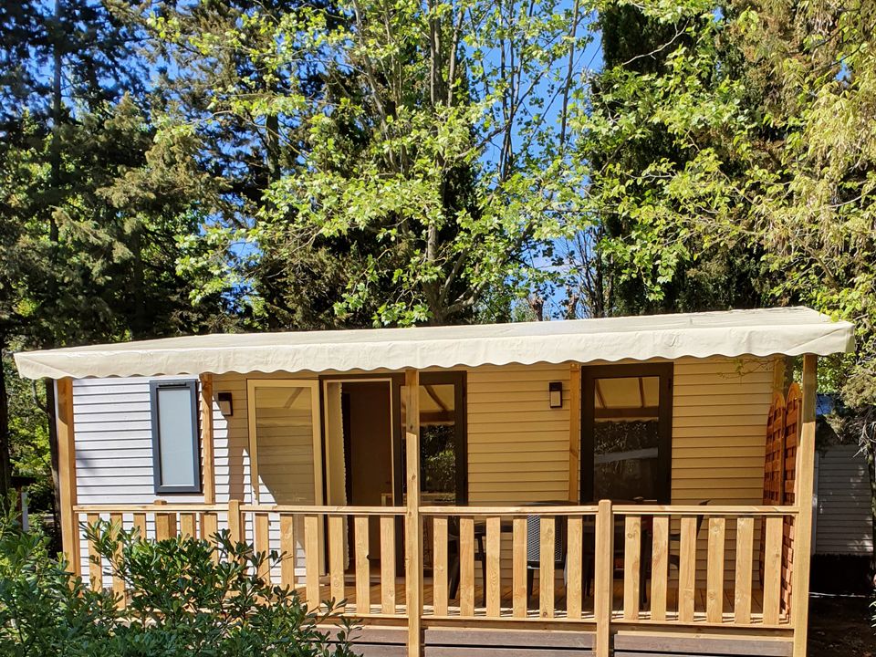Le Parc - Mobil home - Mobilhome 4 personnes - PREMIUM 2 CH - 30 m² / terrasse couverte 15 m² ( animaux non acceptés- non fumeur).
