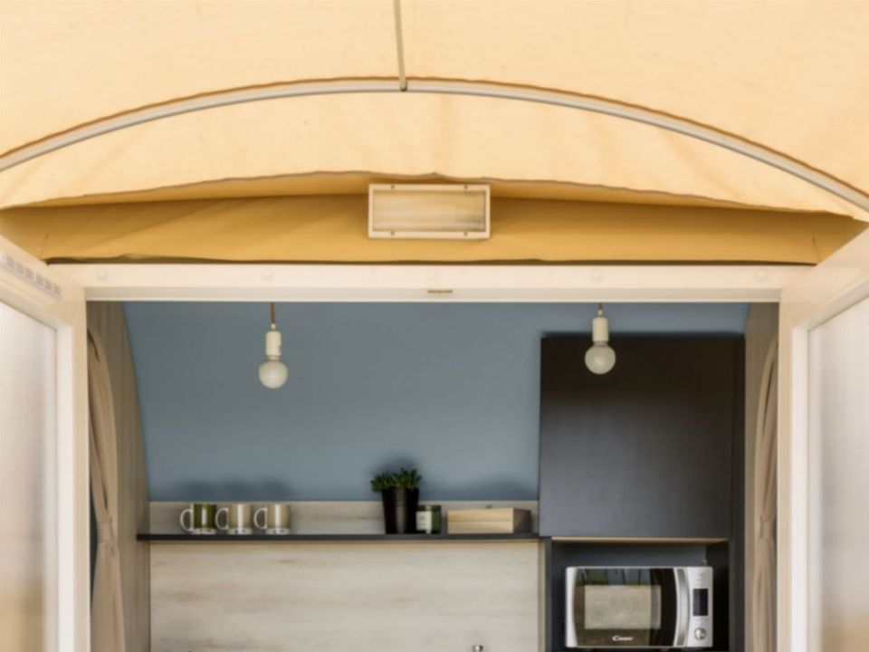 Les Micocouliers - Mobil home - Tente en toile et en bois 4 personnes - COCO SWEET 2CH 4 PERS (sans climatisation, sans télévision, sans sanitaire)