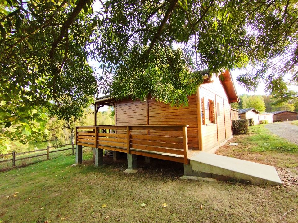 Le Lac de Bonnefon - Châlet - Chalet 4 personnes - Espace avec vue sur Lac (2 chambres)