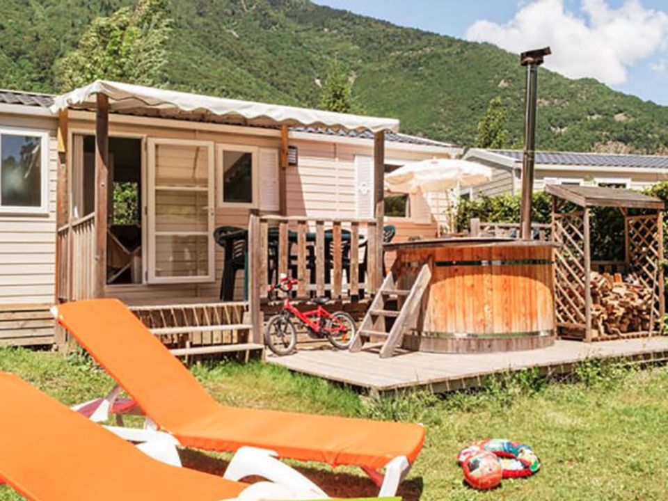 Le Château de Rochetaillée - Mobil home - Mobilhome 6 personnes - Luxe Confort (draps inclus)