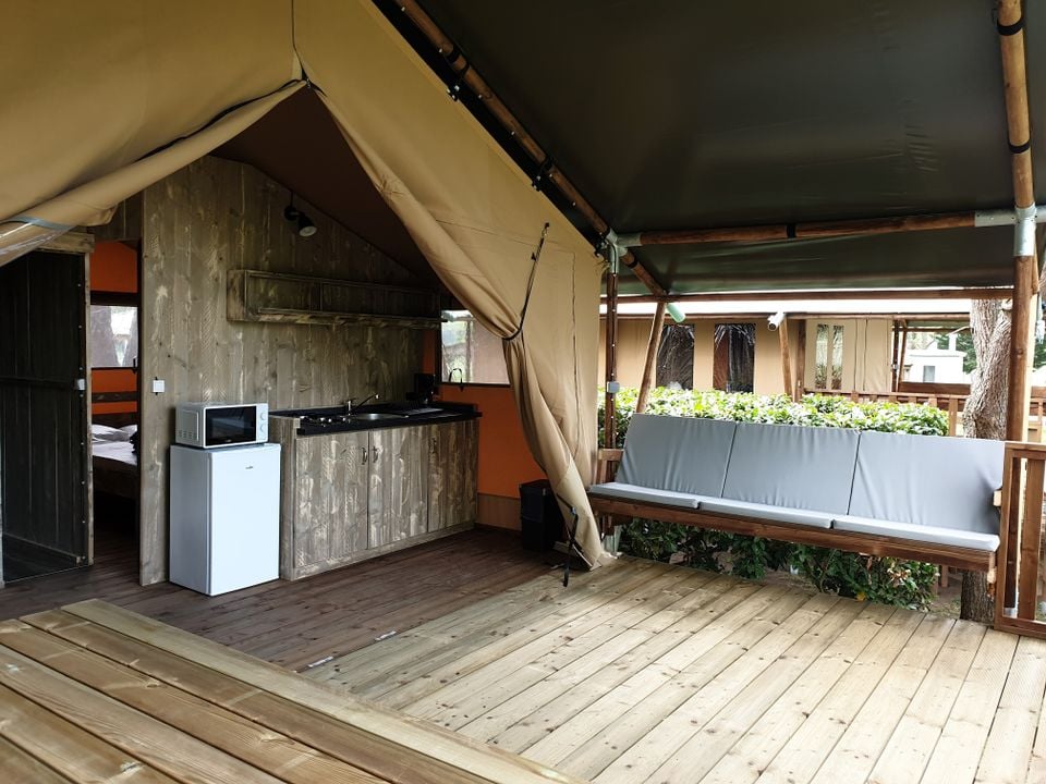 Les Loges - Lodge - Lodge 4 personnes - LODGE SAFARI avec sanitaire