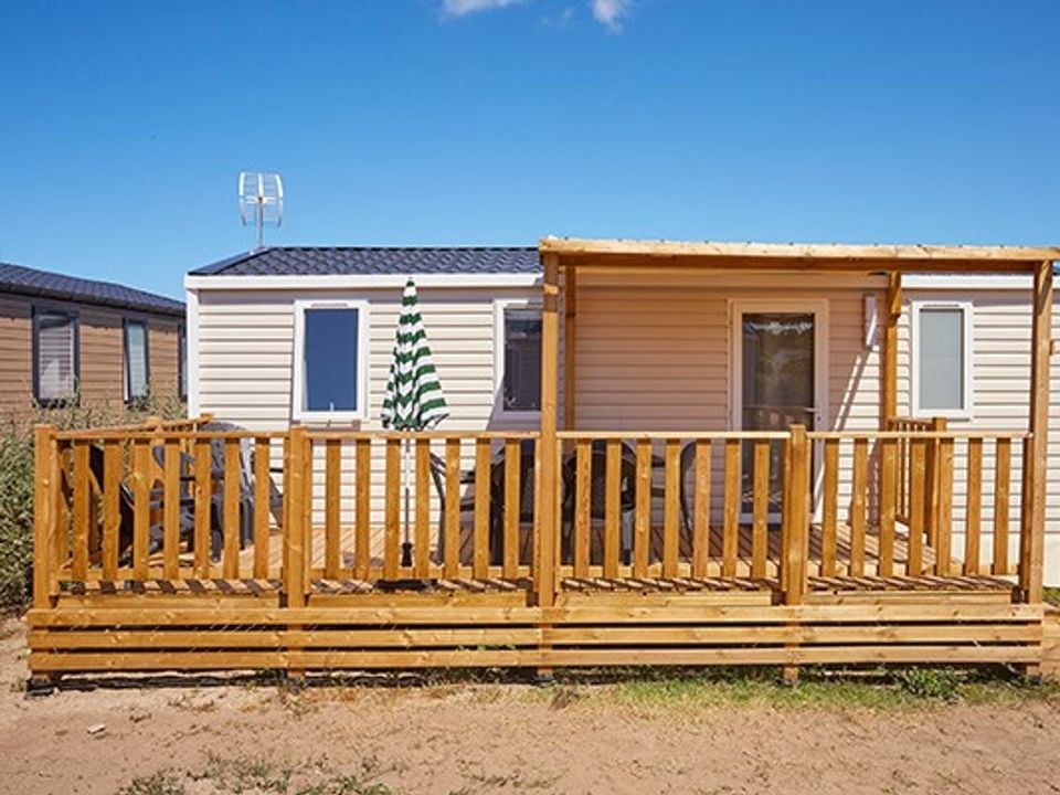 Les Chardons Bleus - Mobil home - Mobilhome 6 personnes - Comfort | 3 Ch. | 6 Pers. | Terrasse surélevée | Clim. | TV