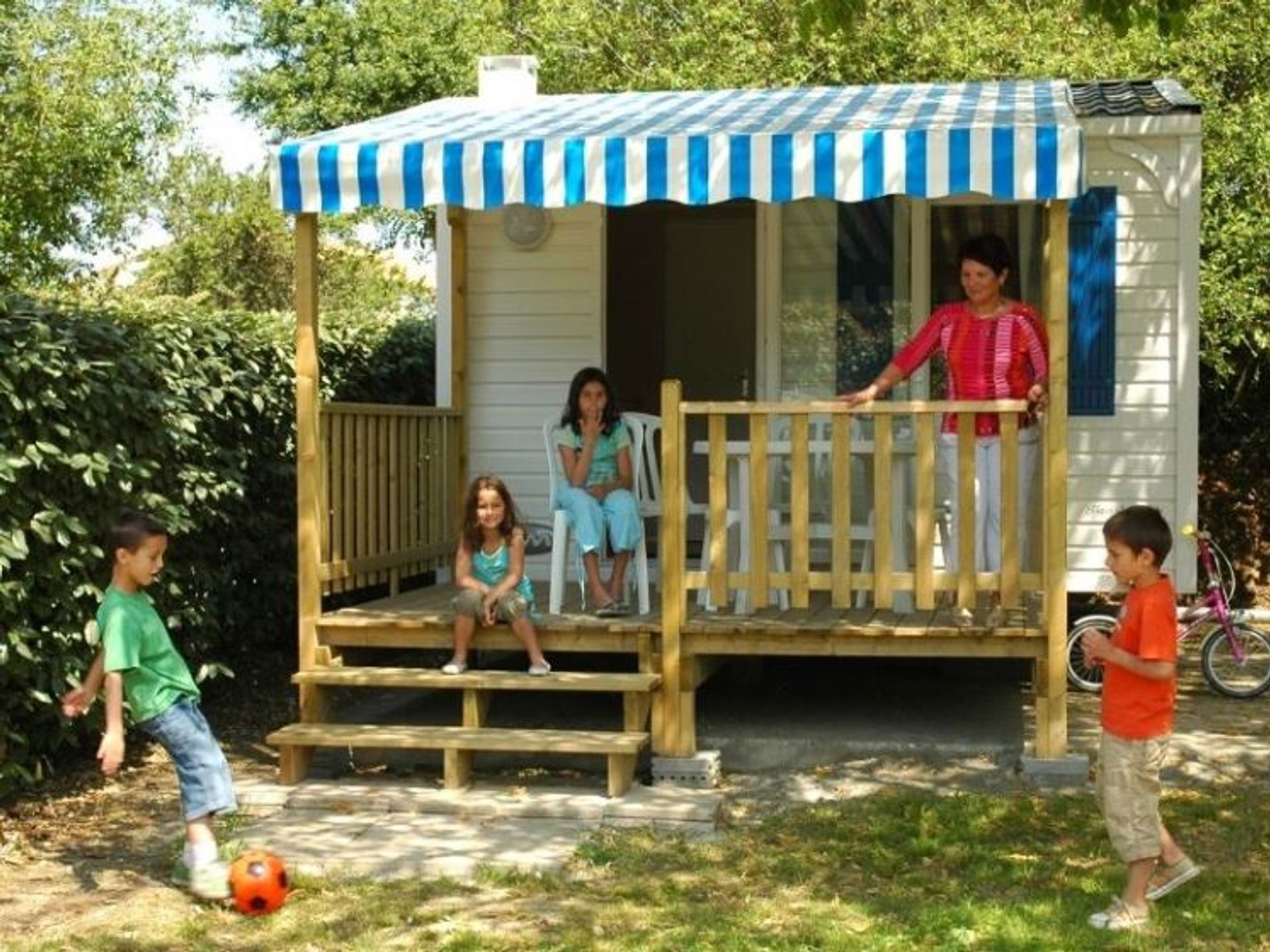Les Flots Bleus - Mobil home - Mobil-home Cocoon 4 personnes 1 chambre 16m² Les Flots Bleus - Mobil home - Mobil-home Cocoon 4 personnes 1 chambre 16m²