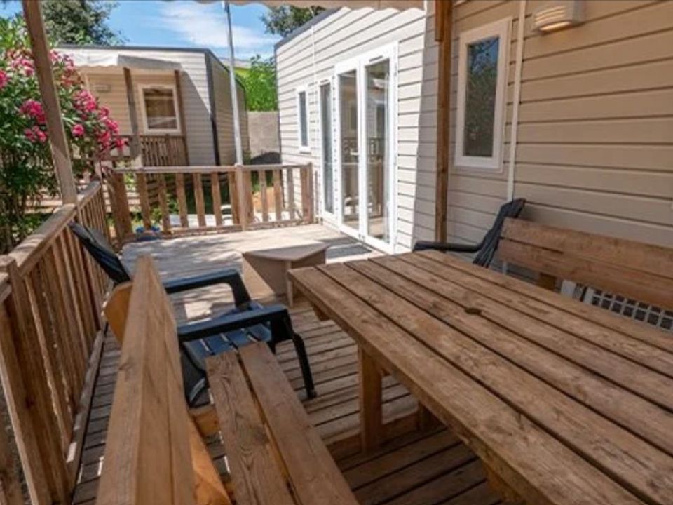 Castell Montgri - Mobil home - Mobilhome 8 personnes - Mobil-home | Comfort XL | 3 Ch. | 6/8 Pers. | Terrasse surélevée | Clim.