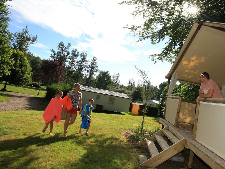 Le Coiroux - Tente meublée - Tente en toile et en bois 4 personnes - Lodge Maasaï 2ch 4p