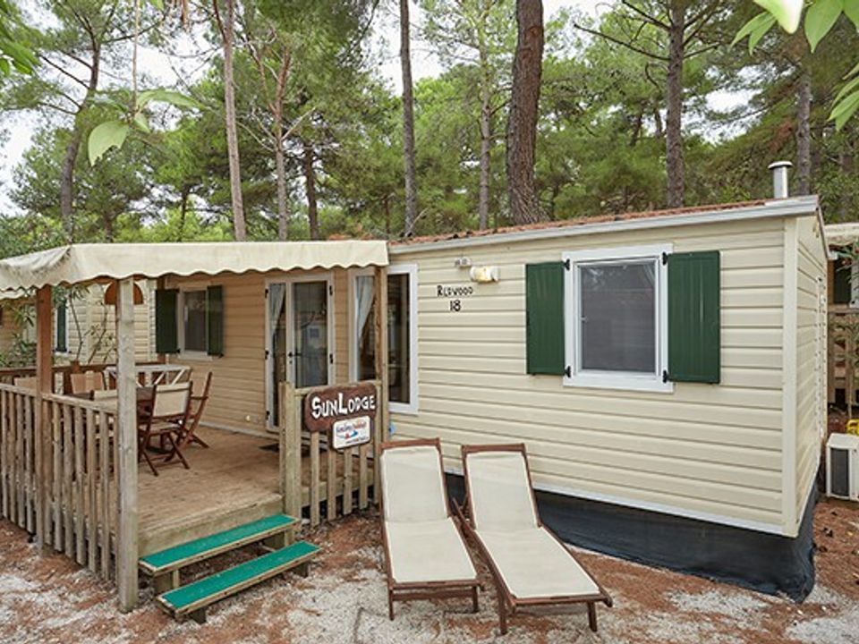 Valkanela - Mobil home - Mobilhome 4 personnes - Mobil-home | Ultimate | 2 Ch. | 4 Pers. | Terrasse Couverte | 2 SDB | Clim. | TV