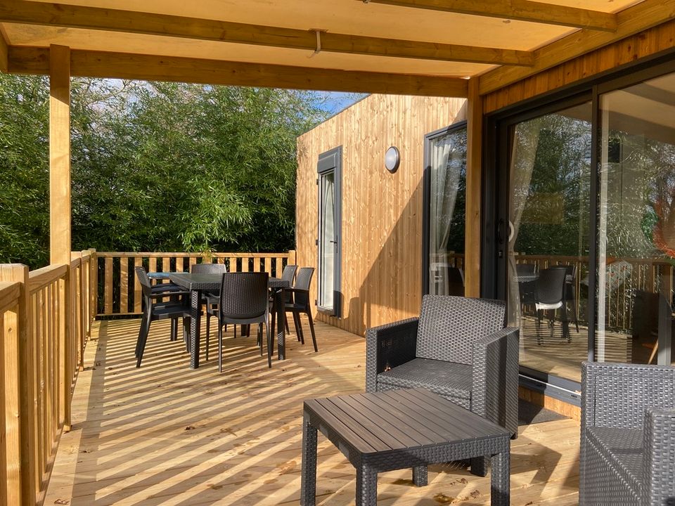 L'Orangerie de Lanniron - Tente meublée - Tente en toile et en bois 6 personnes - Sunêlia Luxe Lodge 3 chambres 2 salles de bain - Draps fournis