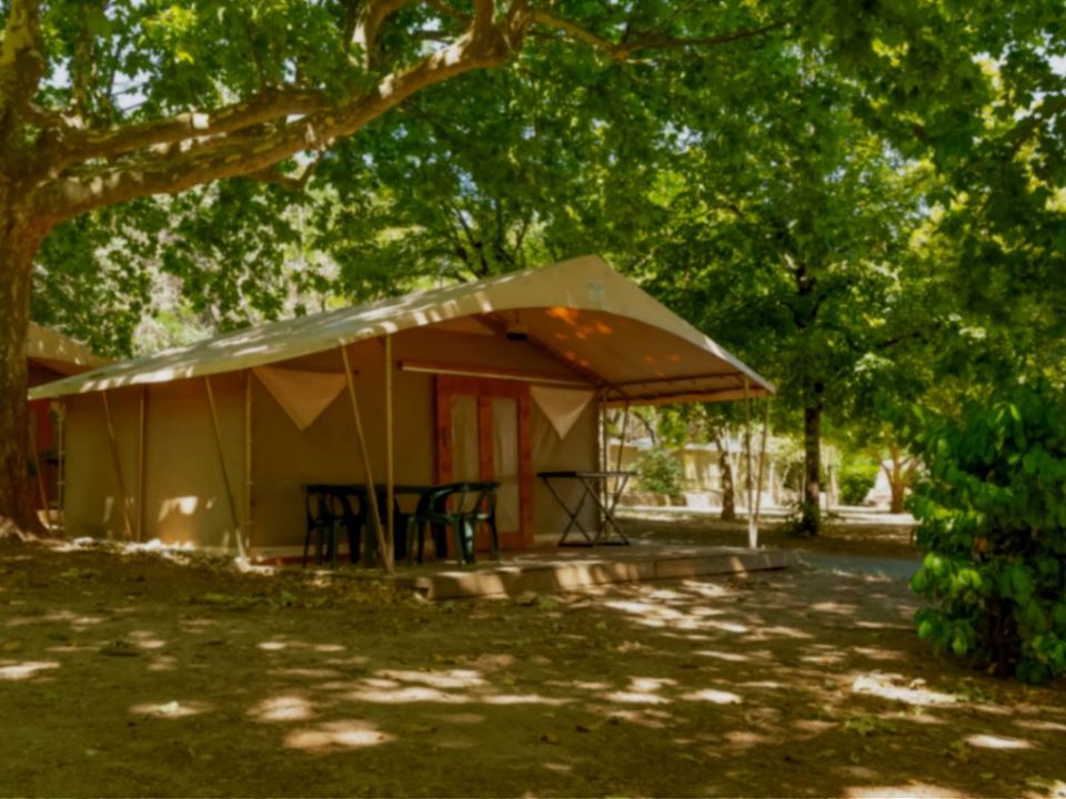 La Rouvière - Tente meublée - Tente en toile et en bois 7 personnes - Bungalow toilé 7p