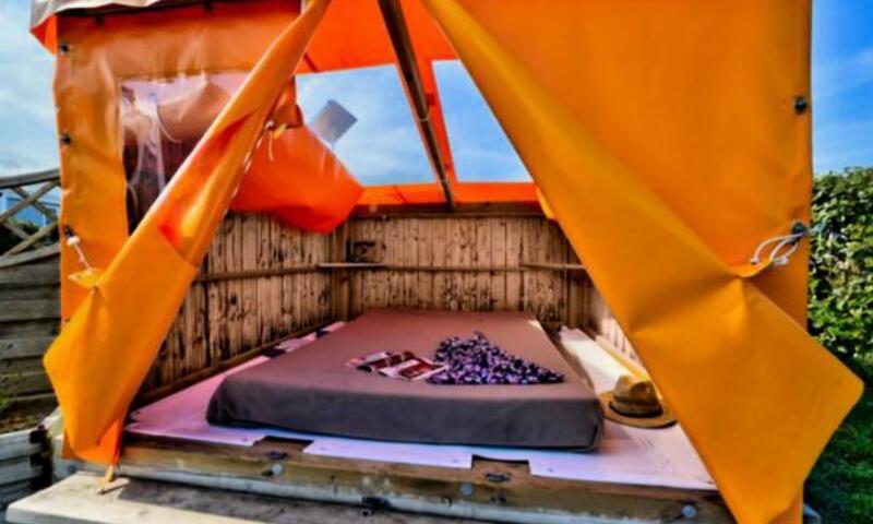 Utah Beach - Tente meublée - Tente Camp Etoile 1 chambre 2 personnes, 3m², sans sanitaire, (2016)