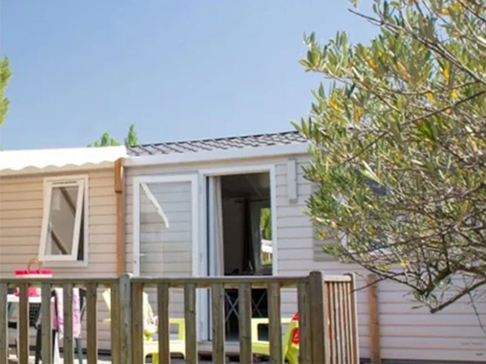 International Camping - Mobil home - Mobilhome 6 personnes - Mobil home Aups - 28m² - 3 chambres + TV + A/C