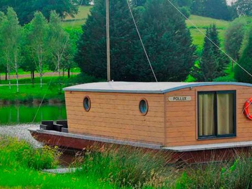 Village Toue des Demoiselles - Mobil home - Insolite 5 personnes - Toue cabanée accostée avec sanitaires