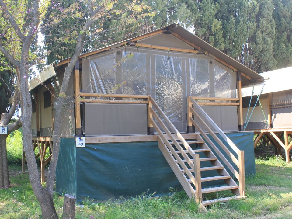 Le Moulin des Iscles - Tente meublée - Tente en toile et en bois 5 personnes - Lodge Confort Kenya