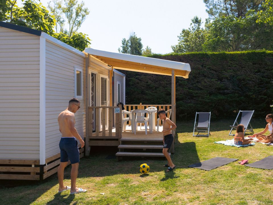 Le Bois Soleil - Mobil home - Mobilhome 5 personnes - Evasion Plus 28.5m² (2 chambres) (- de 8 ans) + TV + Terrasse + Clim + Lave-vaisselle