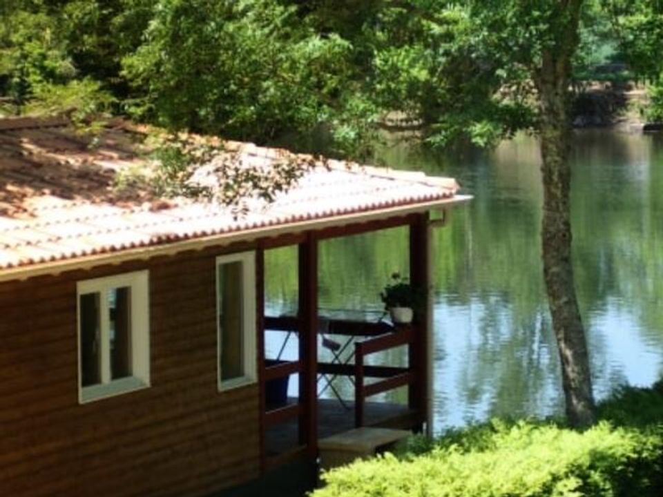 Les Bö-Bains - Châlet - Chalet 8 personnes - Chalet STAR Dimanche/Dimanche 3 chambres (45 m²) - n°22 à 27 8 personnes