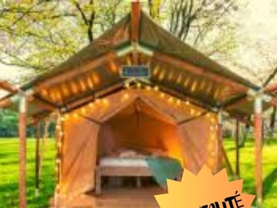 Camping de Montolieu - Mobil home - Tente en toile et en bois 2 personnes - Mini tente safari