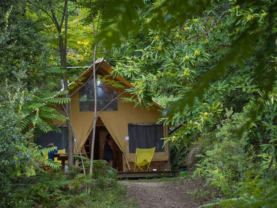 Bivouac Nature - Tente meublée - Tente en toile et en bois 5 personnes - Cabane Bivouac Nature - Tente meublée - Tente en toile et en bois 5 personnes - Cabane
