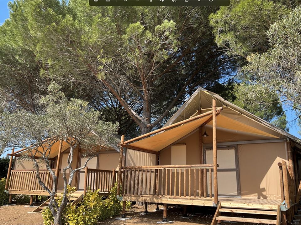 International Camping - Mobil home - Tente en toile et en bois 4 personnes - Lodge safari Aiguines - 26m² - Glamping