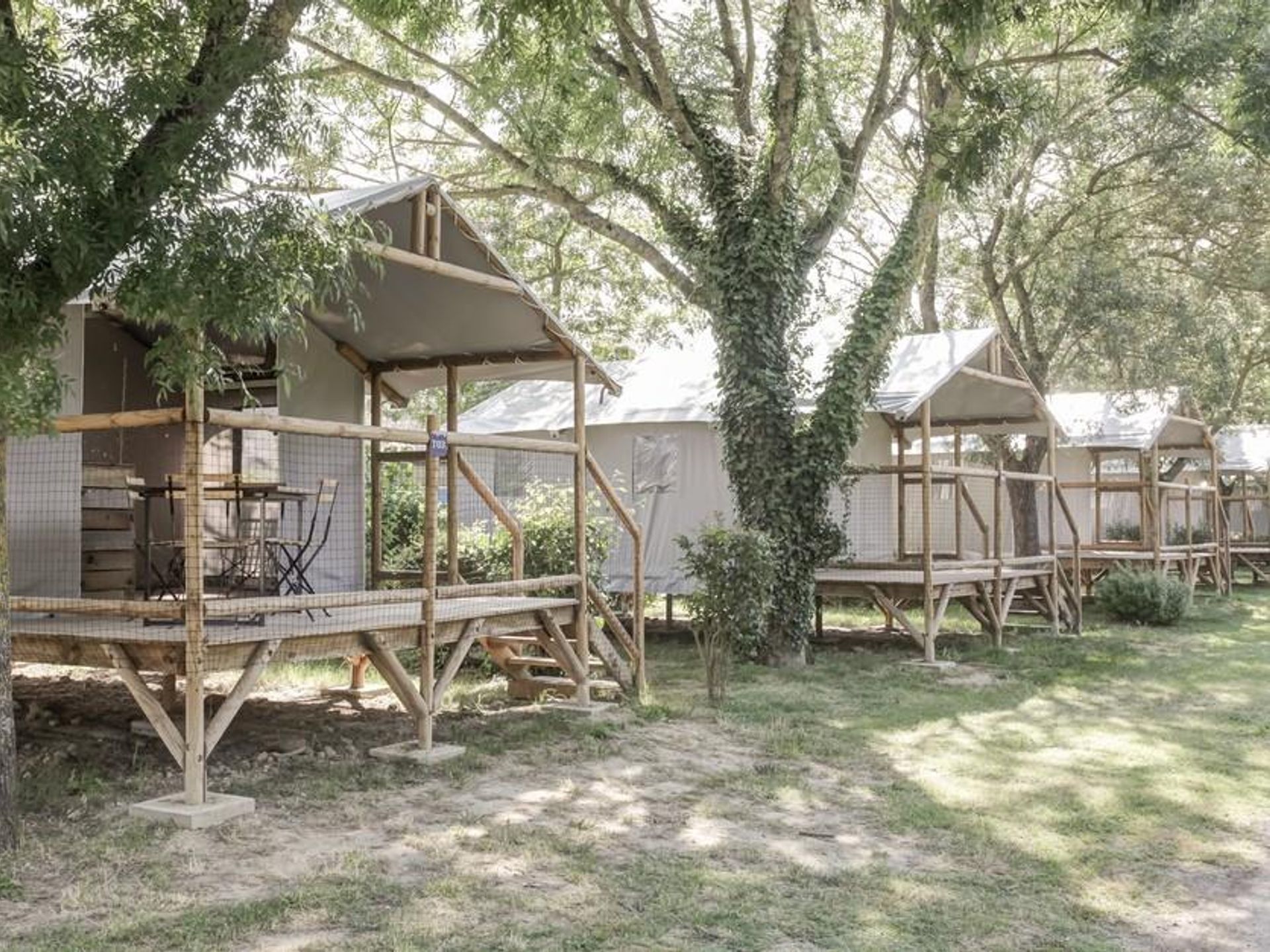 Ile d'Offard - Tente meublée - Lodge sur pilotis Confort sans sanitaires