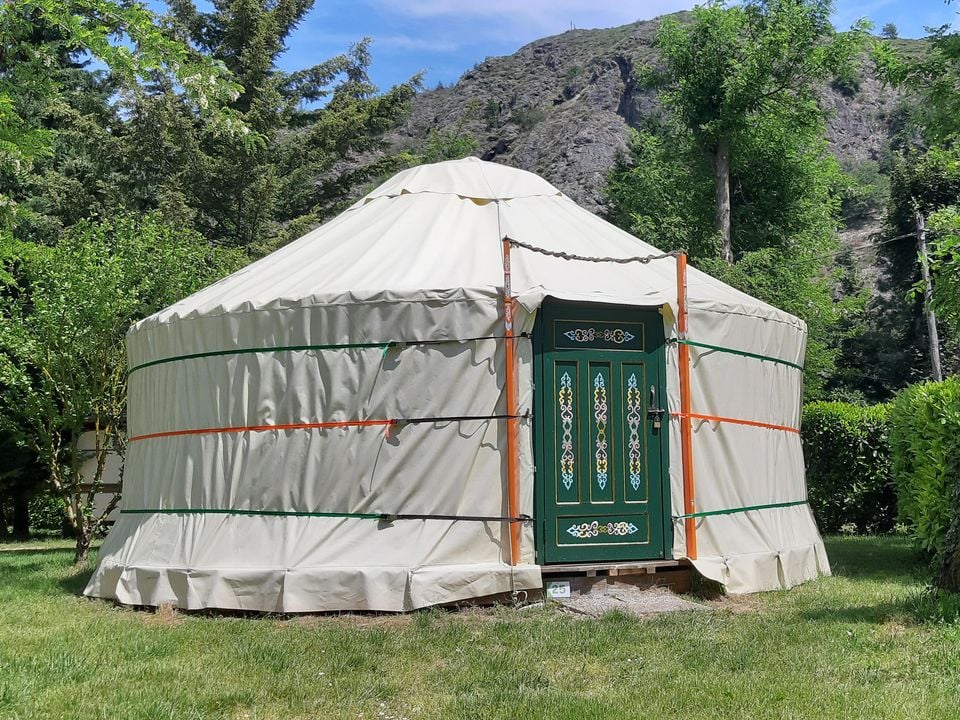 Le Viaduc - Mobil home - Hébergement 6 personnes - YOURTE sans sanitaires 30m²