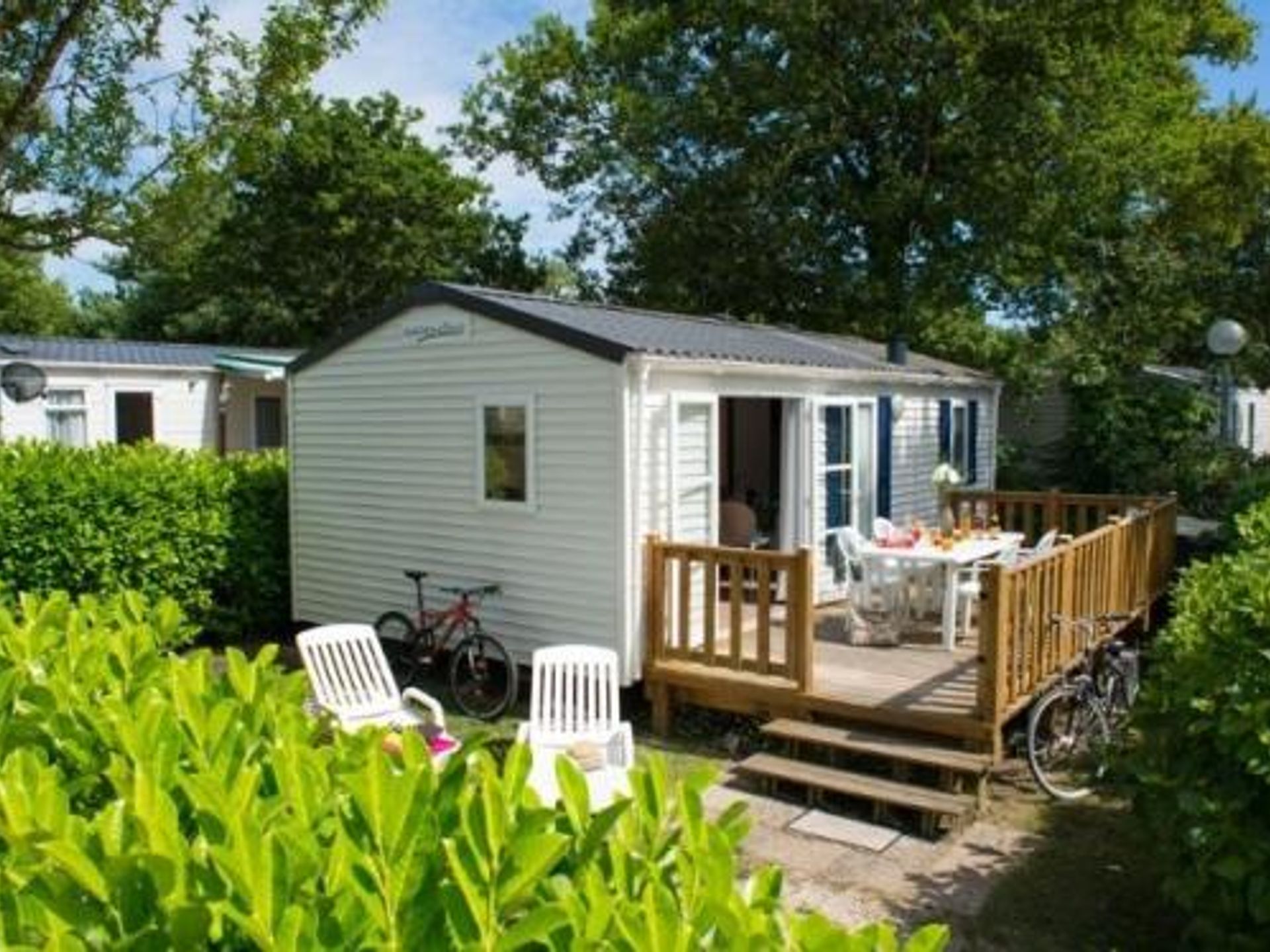 Serignan Plage Nature - Domaine Naturiste - Mobil home - 3 chambres terrasse semi-couverte TV sans clim