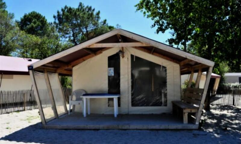 Tastesoule - Tente meublée - Tente Nature Confort 2 chambres 4 personnes, sans sanitaires, Terrasse couverte, 30 m² (2017)