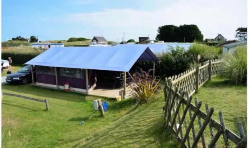 Utah Beach - Tente meublée - Tente Toilée Premium sans sanitaire, 2 chambres 5 personnes, TV, 37m², (2012)