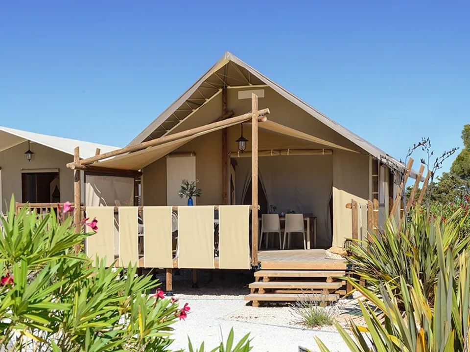 Le Belvédère - Tente meublée - Tente 4 personnes - Confort Lodge Jungle - Sans sanitaires