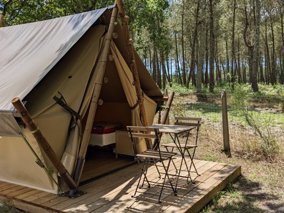 Laha - Mobil home - Tente en toile et en bois 2 personnes - MOOREA (Sans sanitaires et cuisine) Animaux non admis