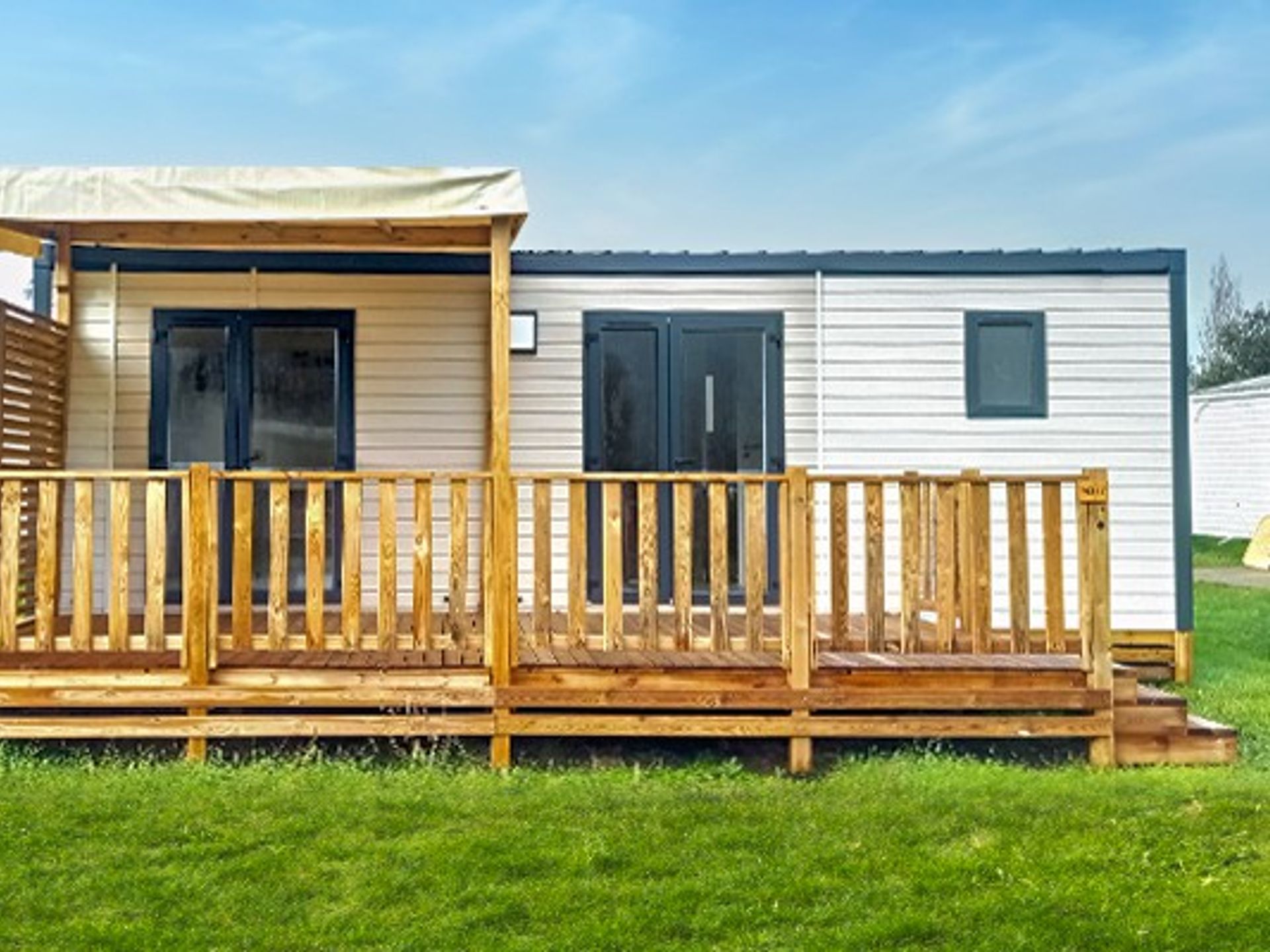 Caravaning Lou Souleï - Mobil home - Comfort XL | 2 Ch. | 4 Pers. | Terrasse surélevée | Clim.