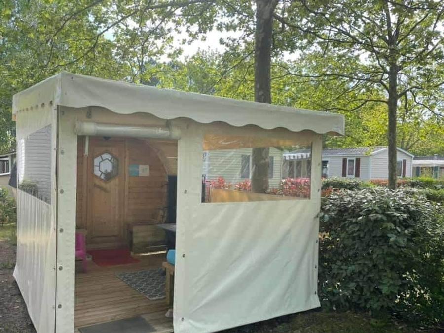 La Foret Lahitte - Tente meublée - Tente 2 personnes - Tonneau 2 trèfles 1 chambre - Sans sanitaire