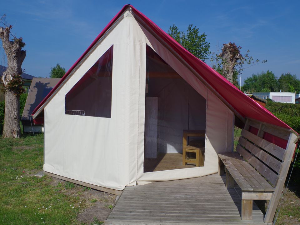 Camping des Dunes - Tente meublée - Tente en toile et en bois 4 personnes - Ecolodge - Sahari - 17m² - 2 chambres