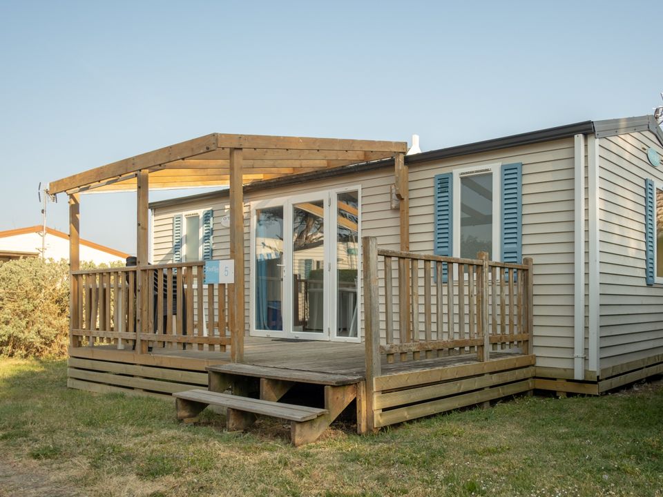 Camping du Bord de Mer - Mobil home - Mobilhome 4 personnes - Eco 2 chambres + terrasse - économique