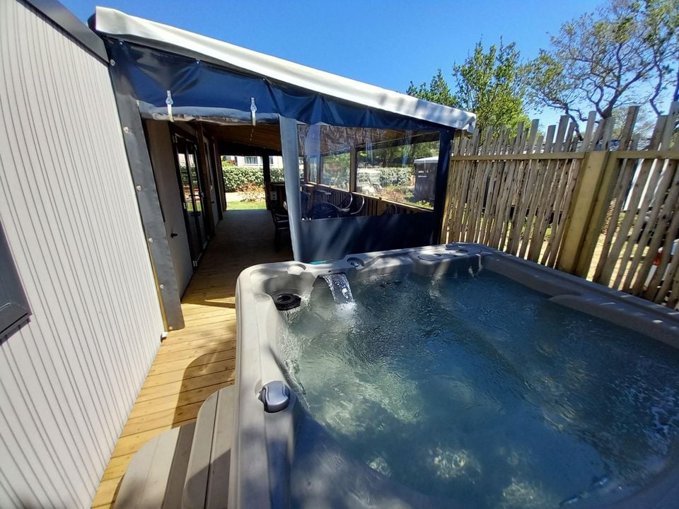 Les Brillas - Mobil home - Mobilhome 8 personnes - Gamme Quattro Premium avec Jacuzzi