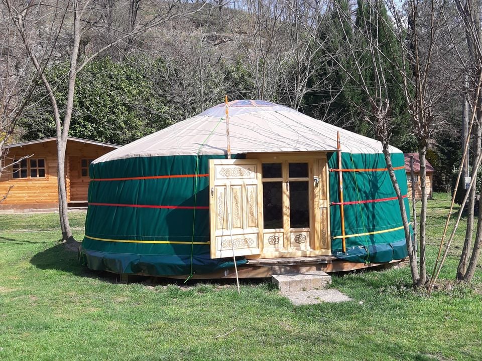 Le Viaduc - Mobil home - Hébergement 5 personnes - YOURTE 4/5 personnes sans sanitaires 28 m²